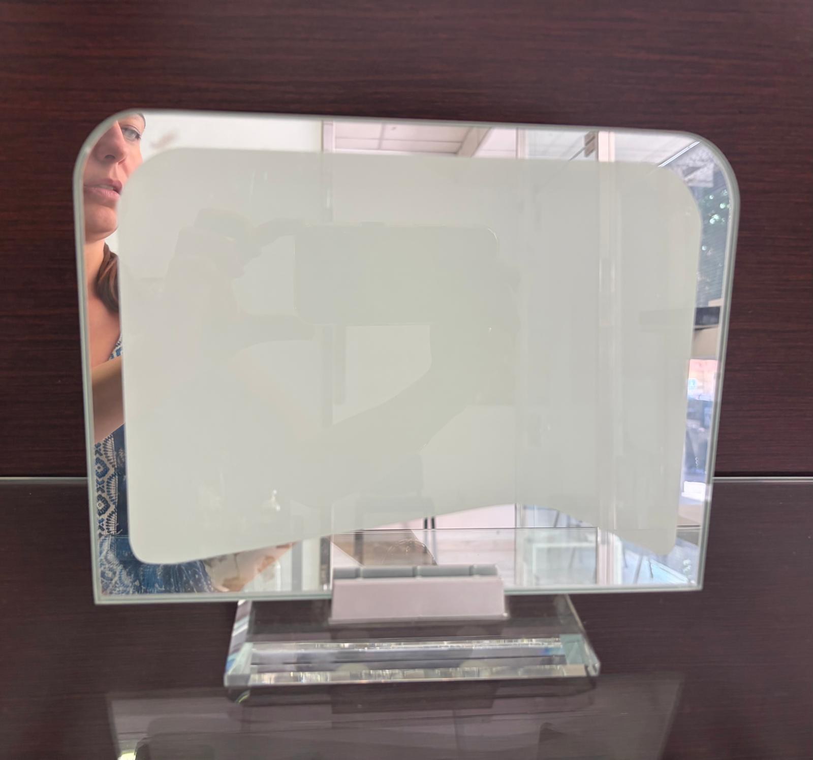 Cristal con filo de espejo